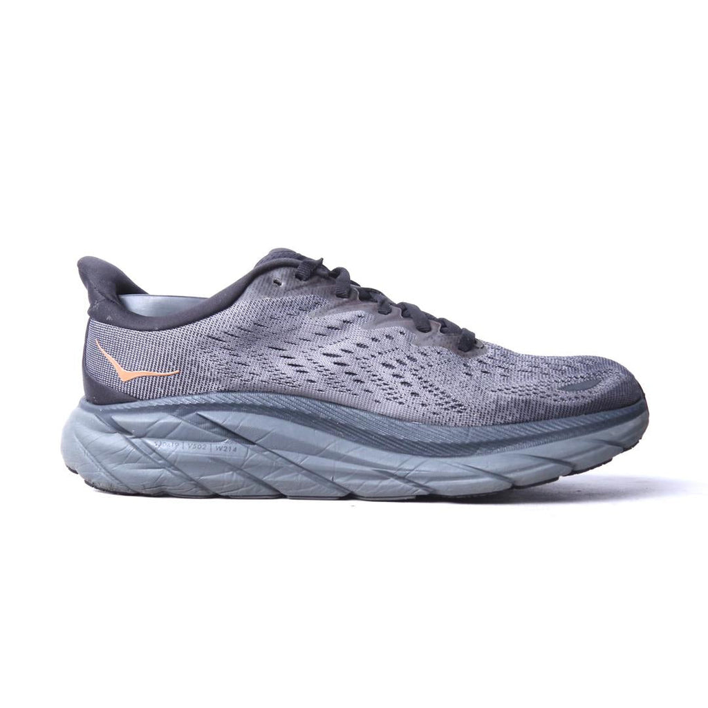 HOKA ONE ONE CLIFTON 8