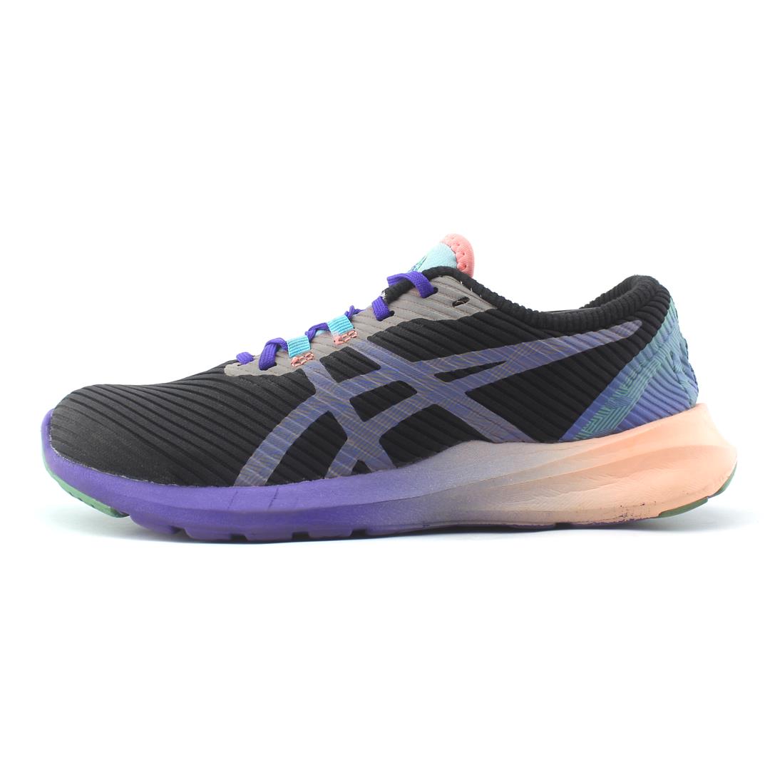 ASICS VERSABLAST