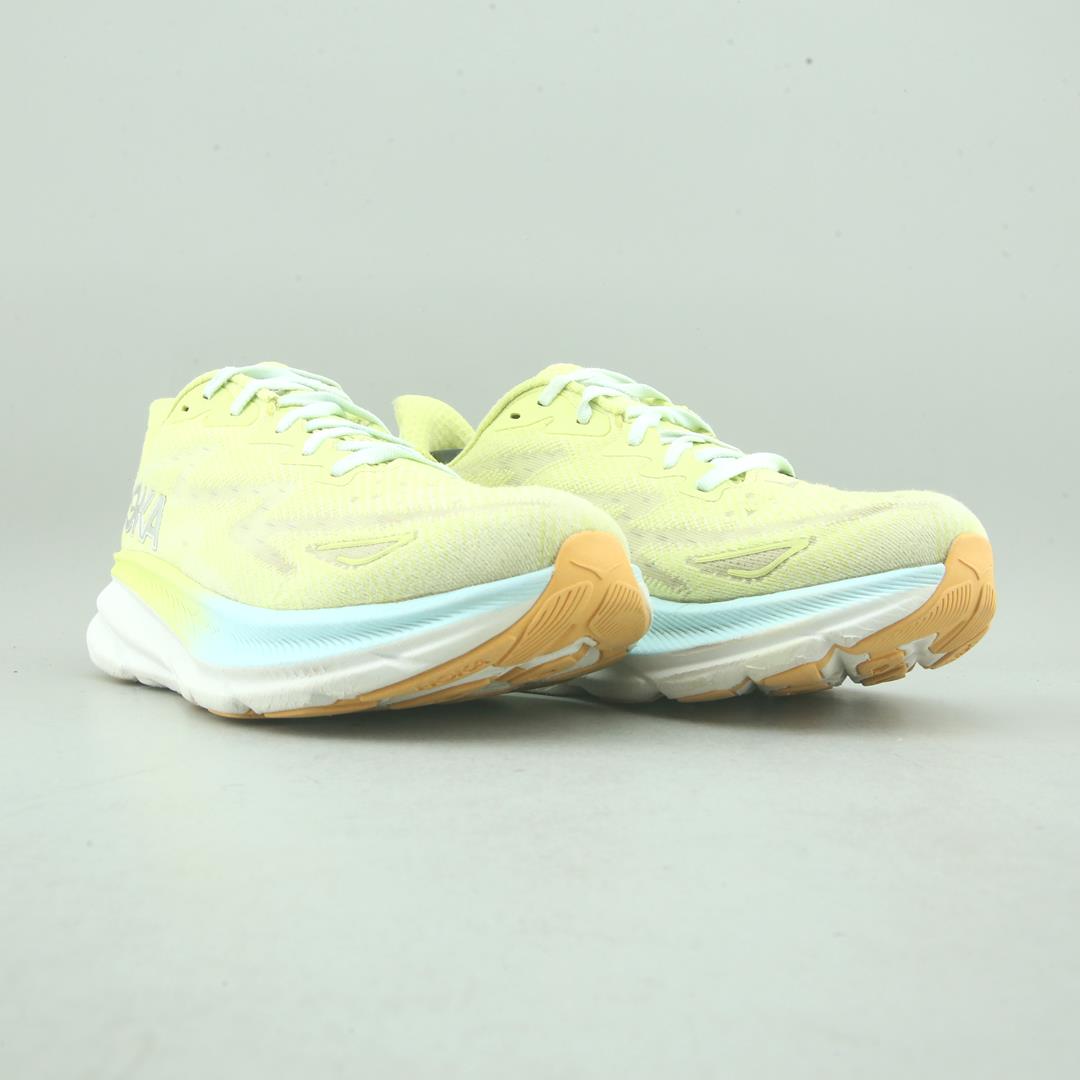 HOKA ONE ONE CLIFTON 9