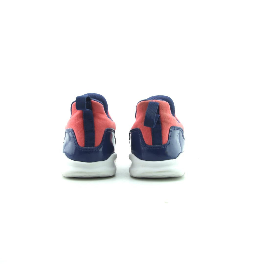 ADIDAS .