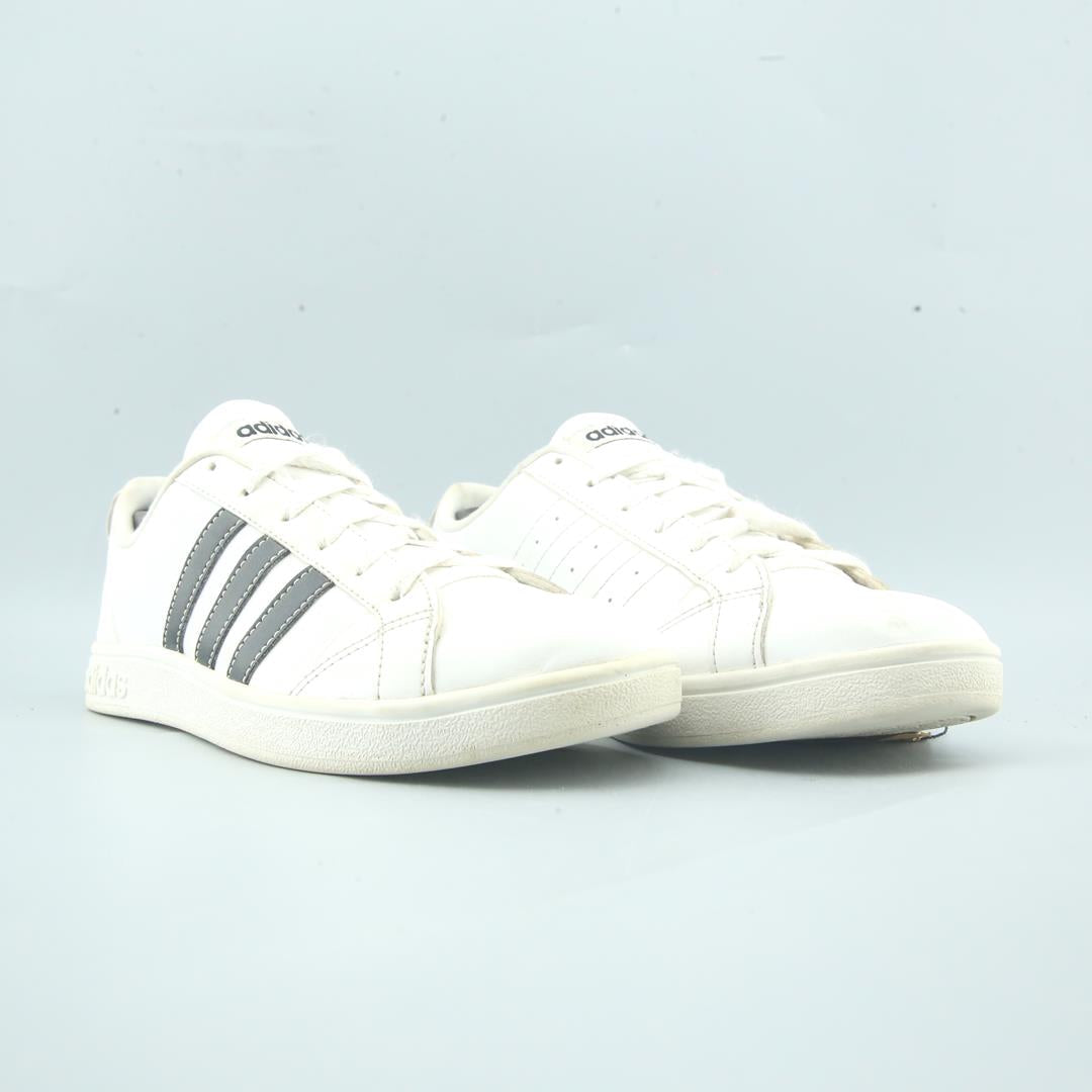 ADIDAS ADVANTAGE