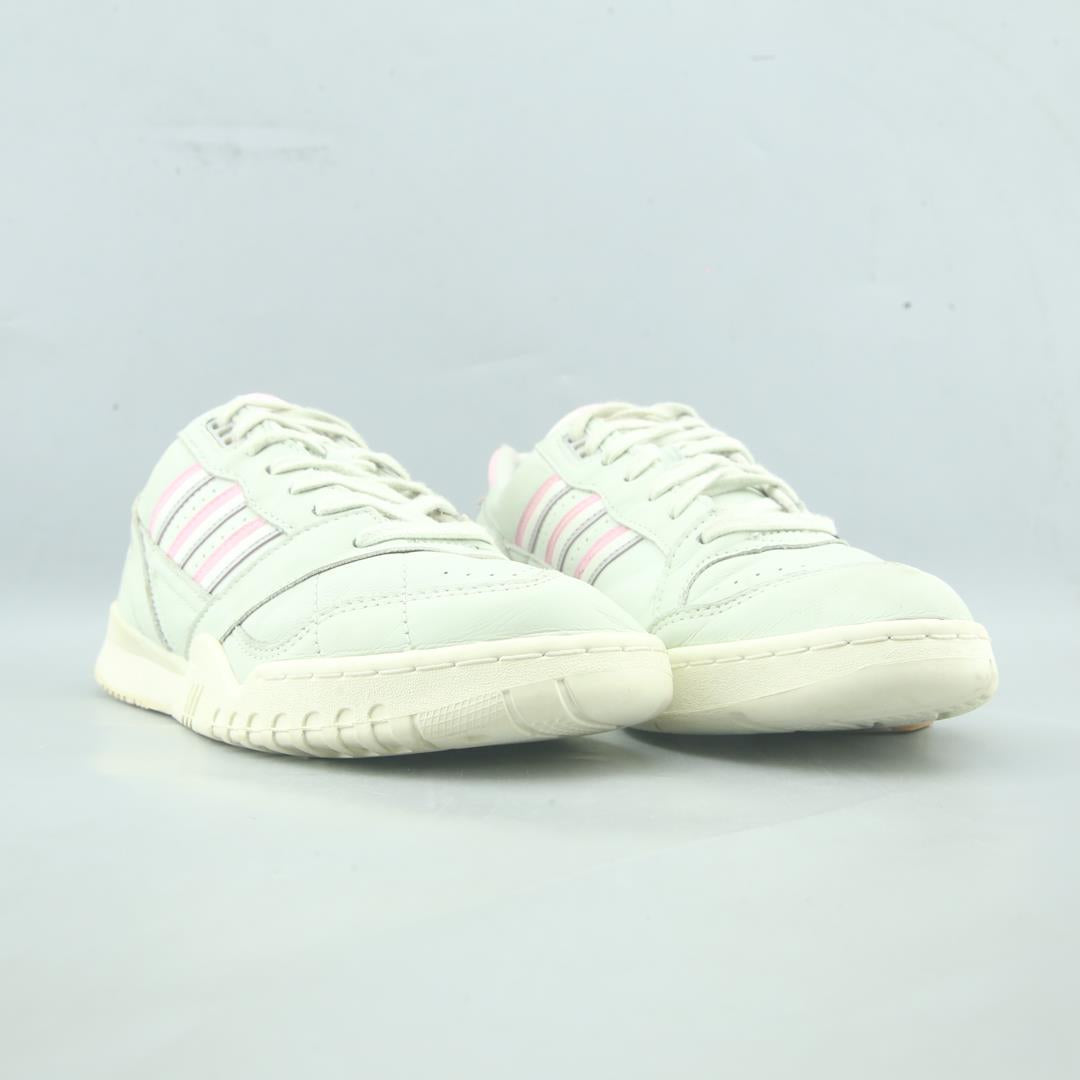 ADIDAS A.R. TRAINER