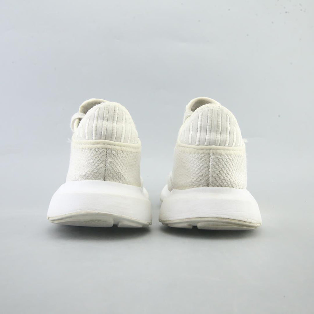 ADIDAS  SWIFT RUN X