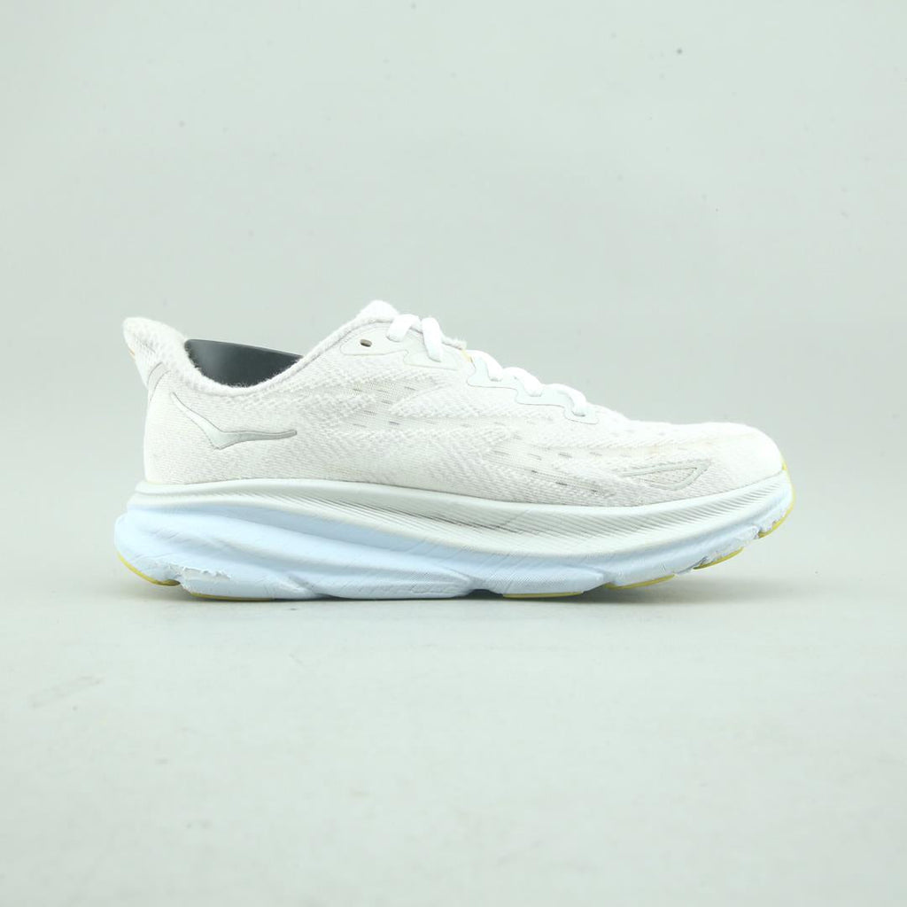 HOKA ONE ONE CLIFTON 9