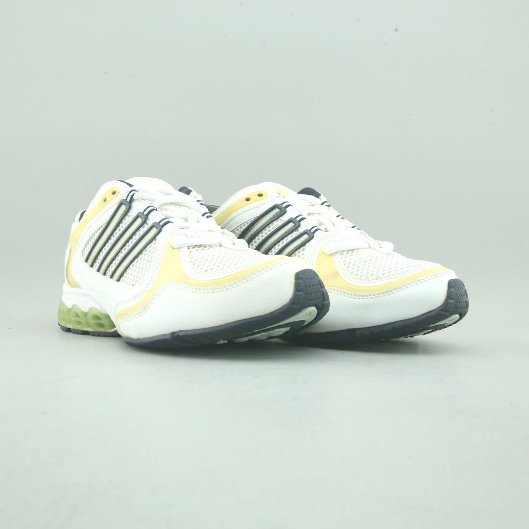 ADIDAS ADIWEAR