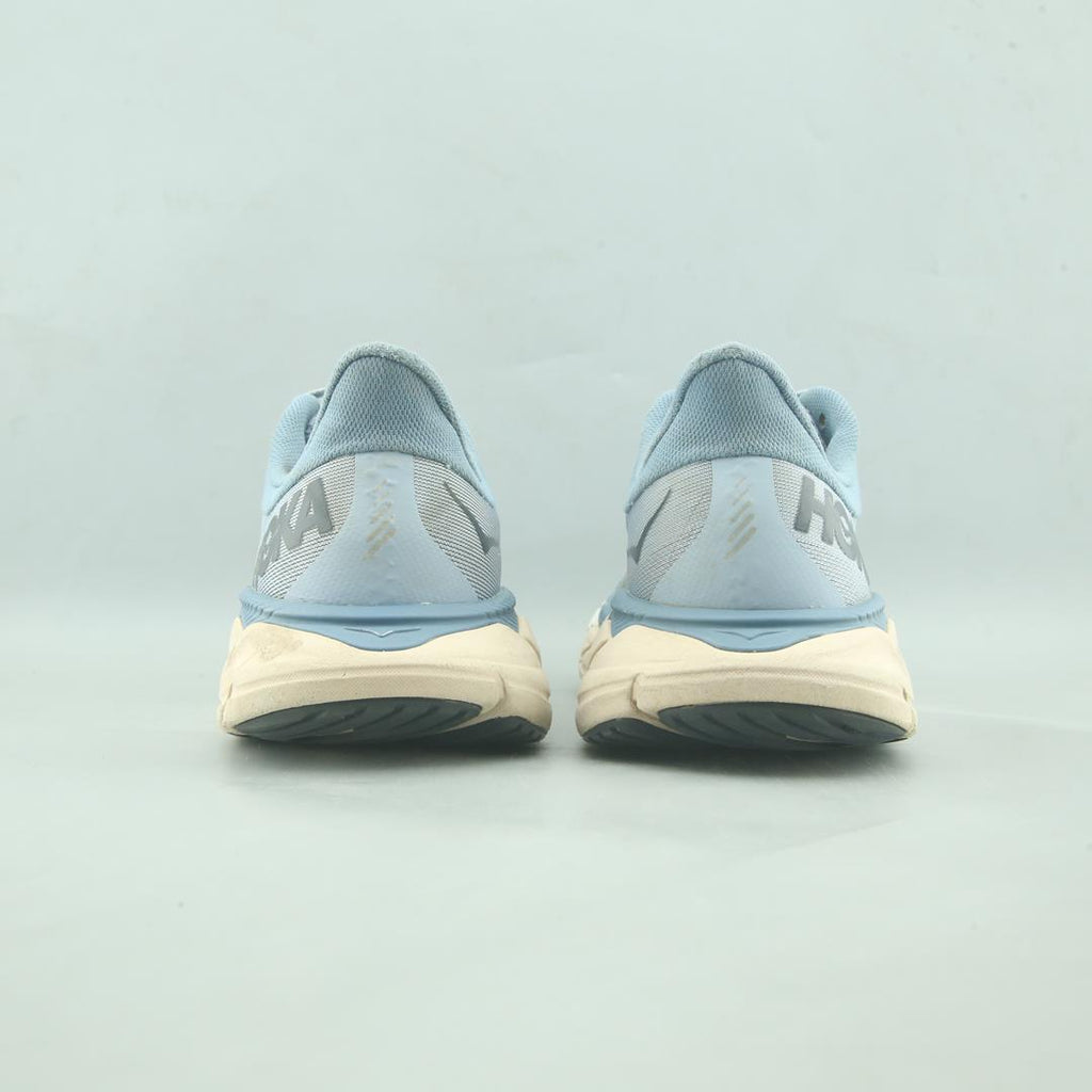 HOKA ONE ONE ARAHI 5