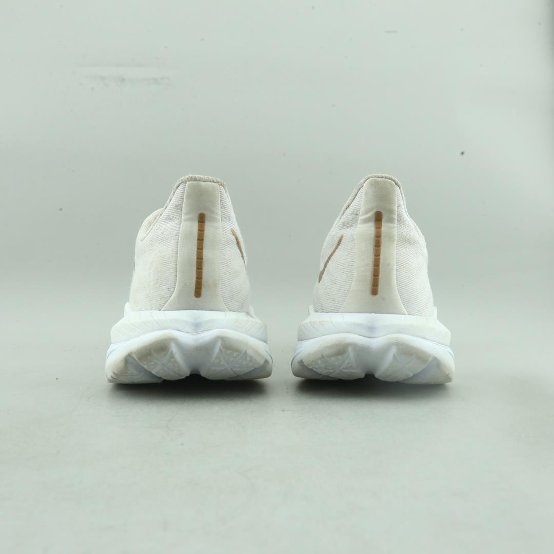 HOKA ONE ONE MACH 5