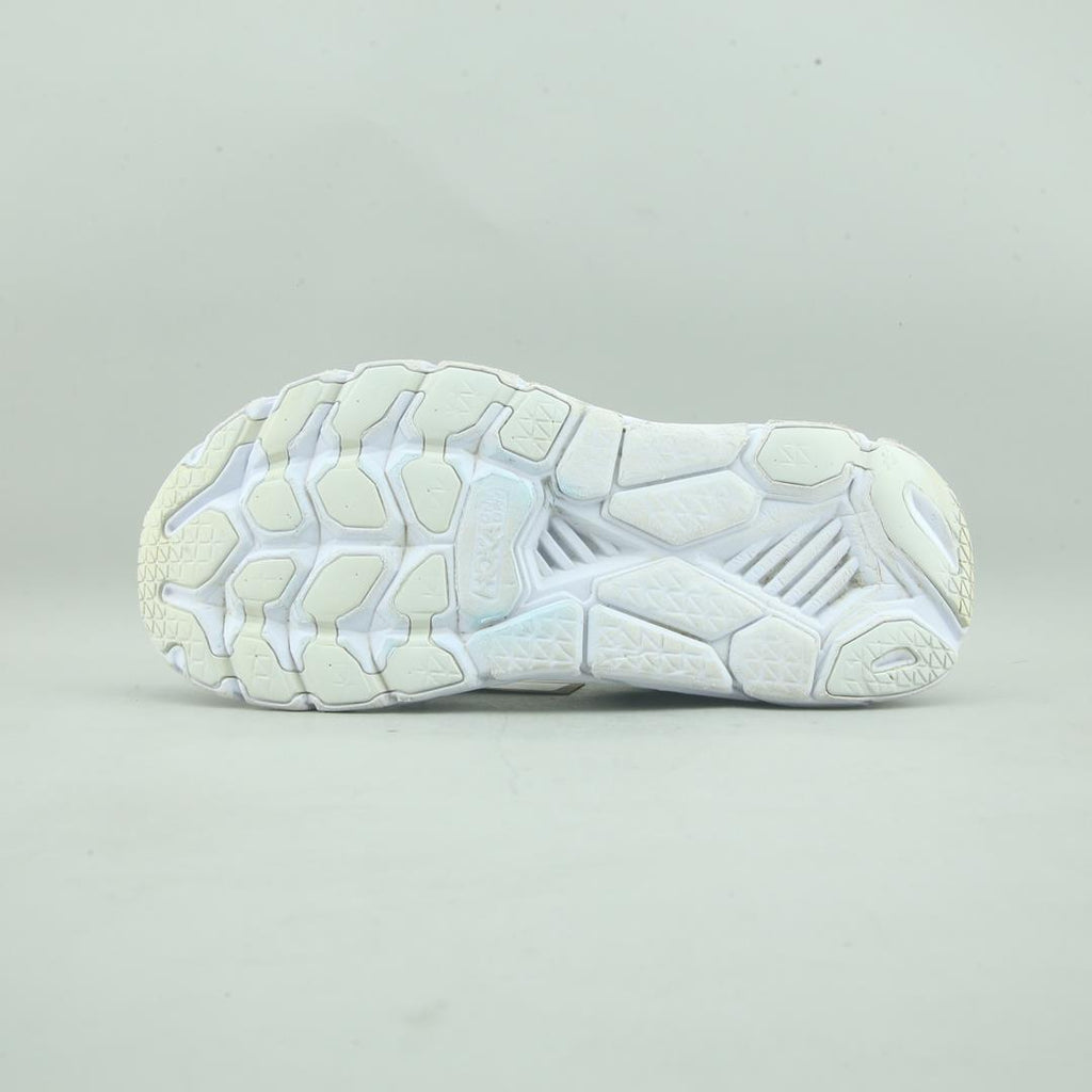 HOKA ONE ONE CLIFTON 7