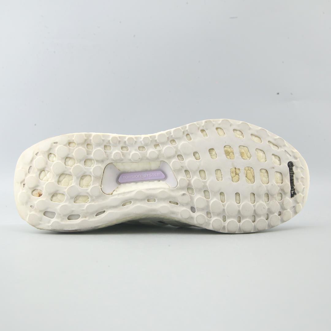 ADIDAS  ULTRA BOOST DNA