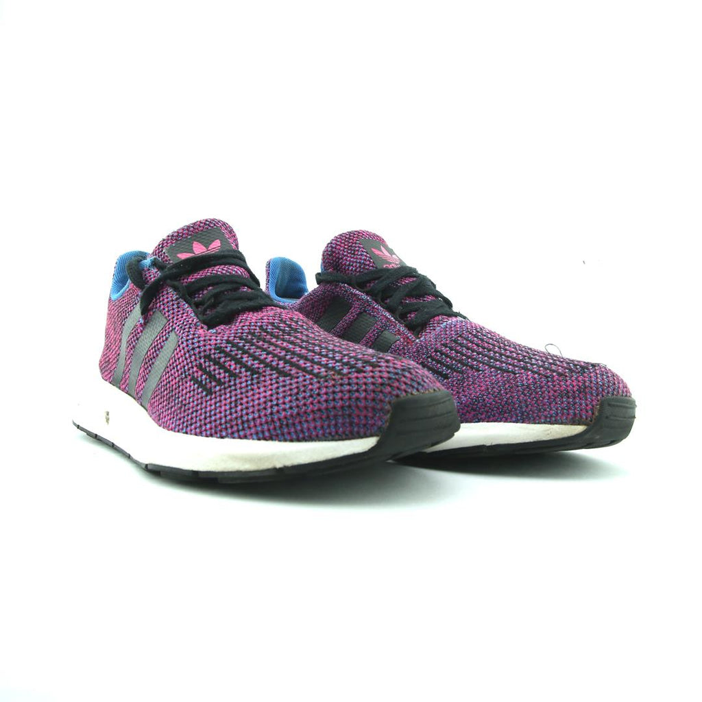 ADIDAS  SWIFT RUN