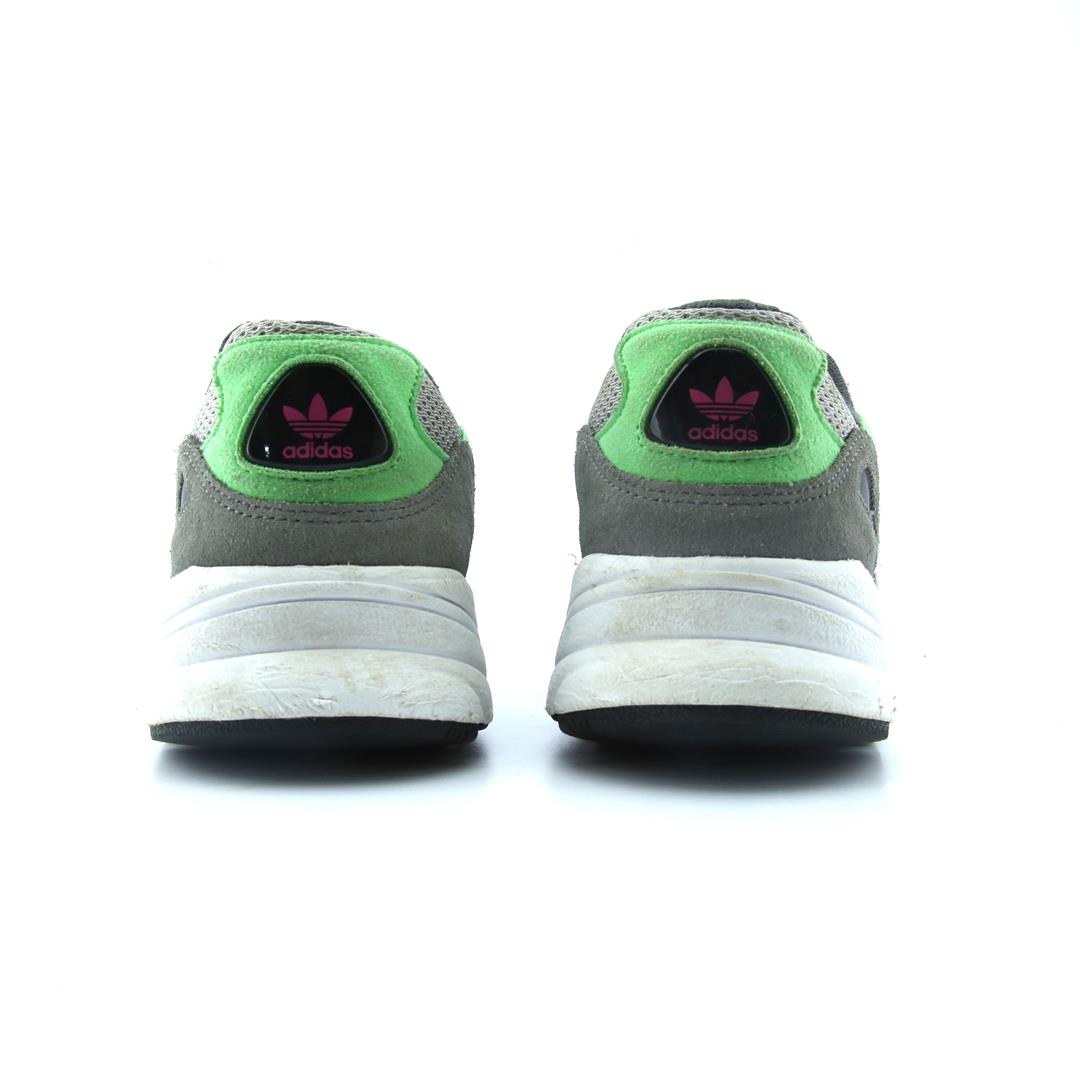 ADIDAS  YUNG-96