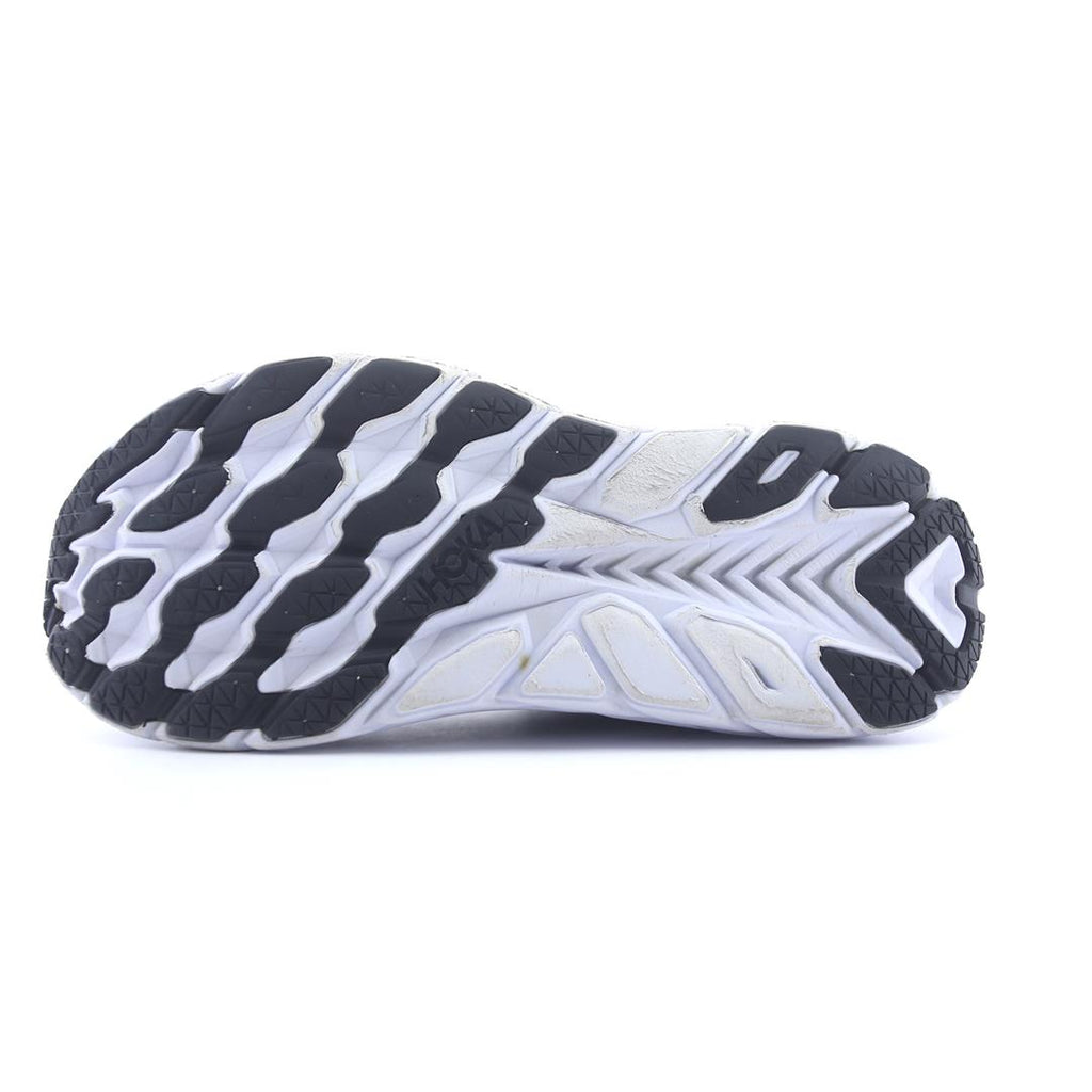 HOKA ONE ONE CLIFTON 8