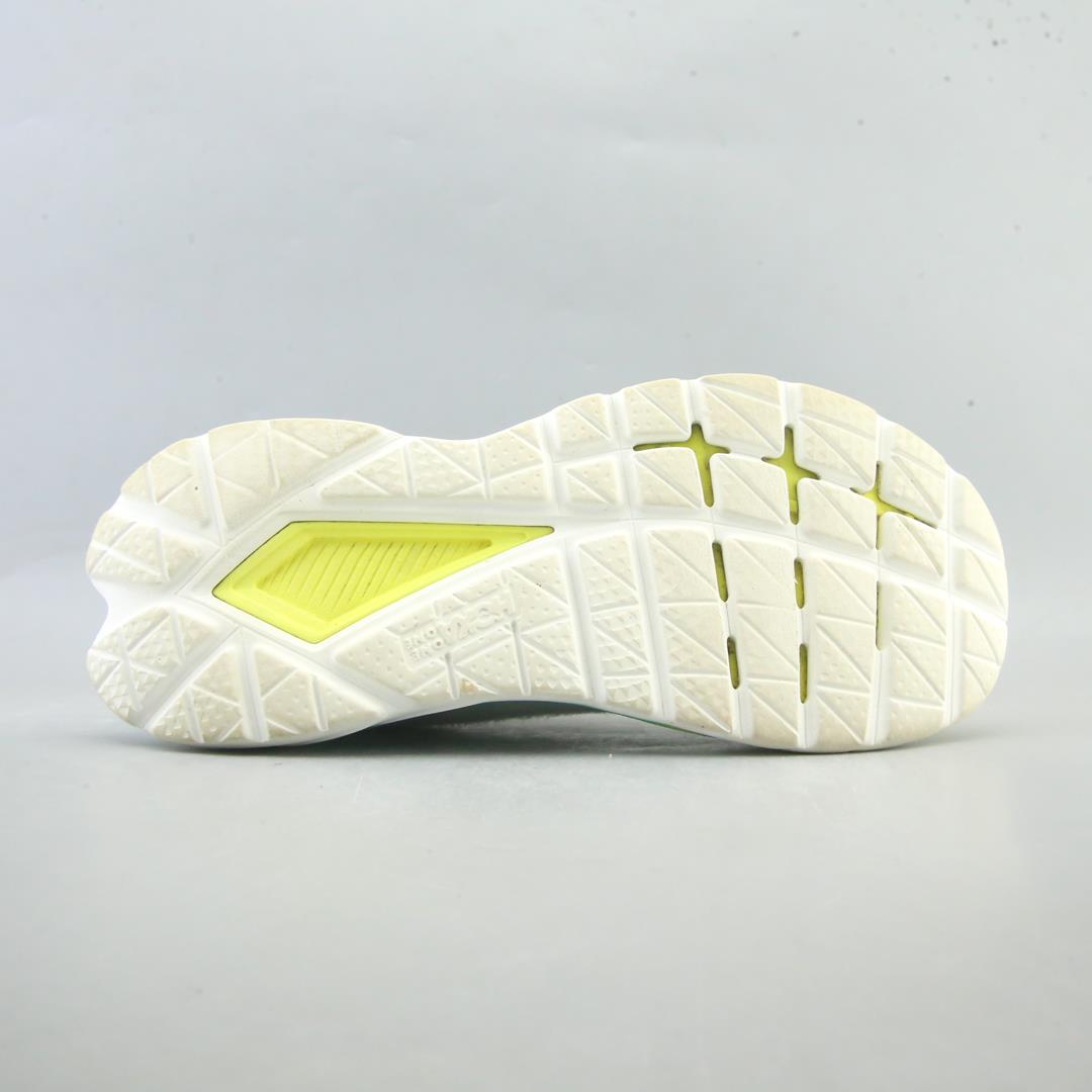 HOKA ONE ONE MACH 5
