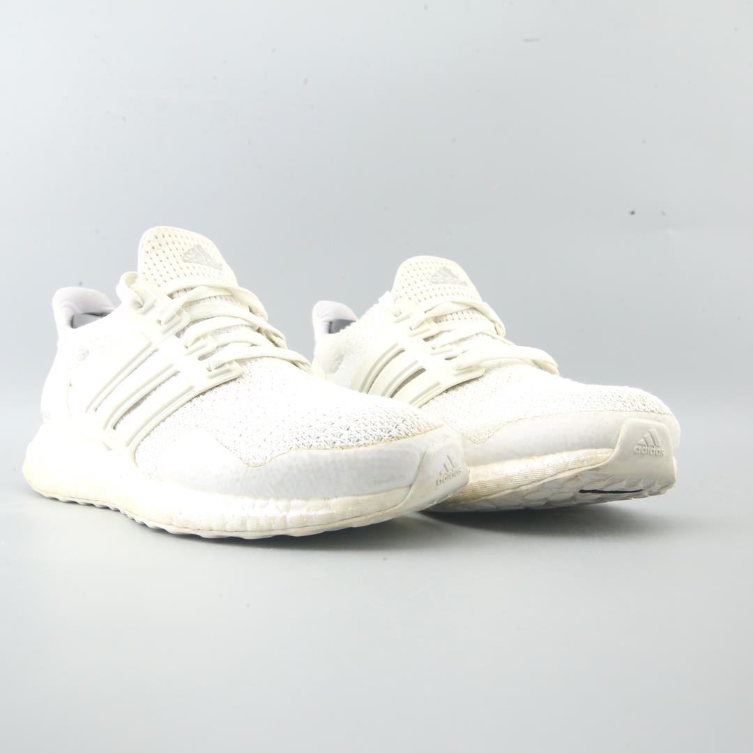 ADIDAS  ULTRA BOOST DNA