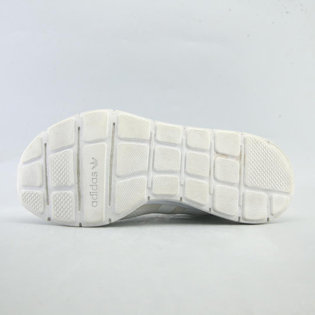 ADIDAS  SWIFT RUN X