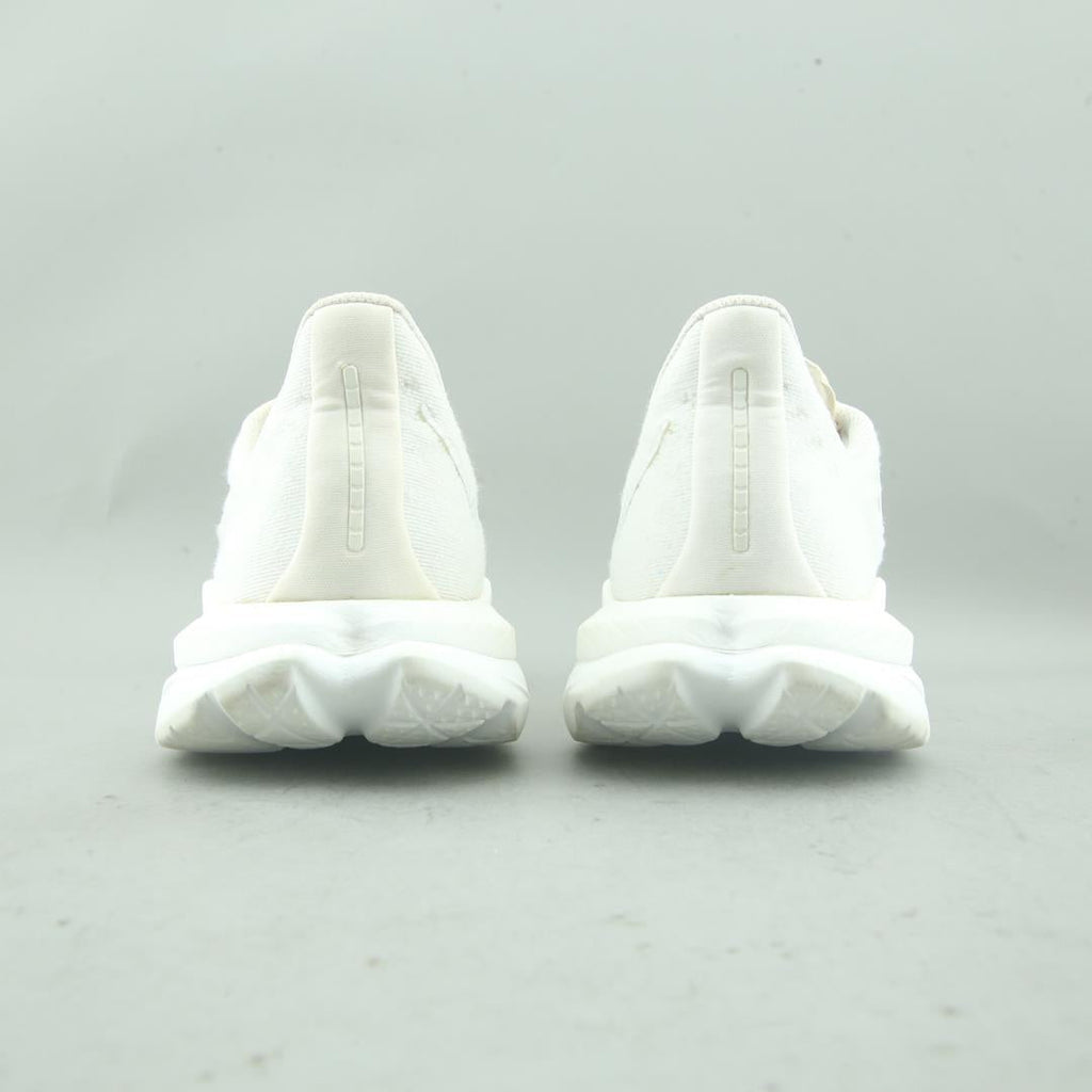 HOKA ONE ONE MACH 5