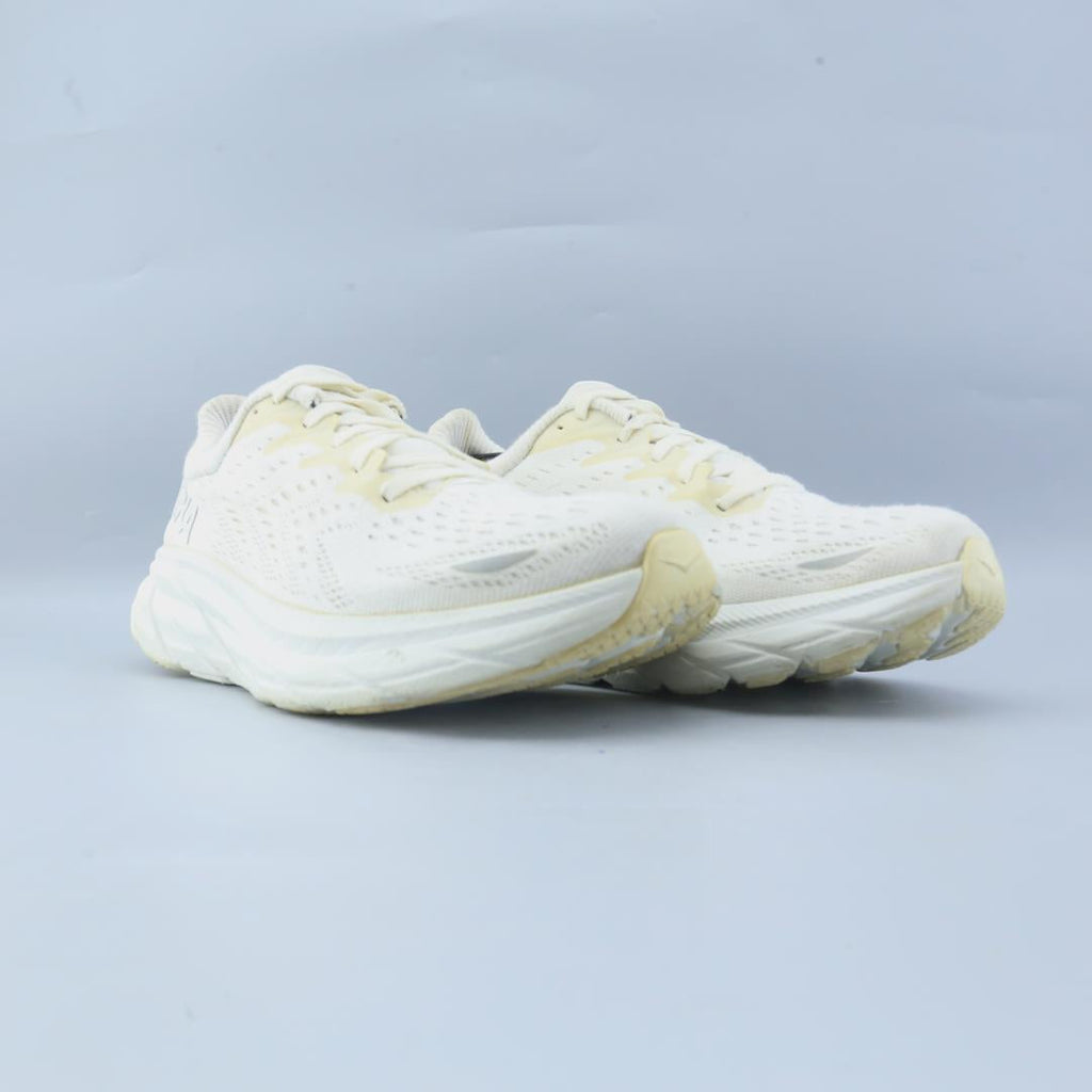 HOKA ONE ONE CLIFTON 8