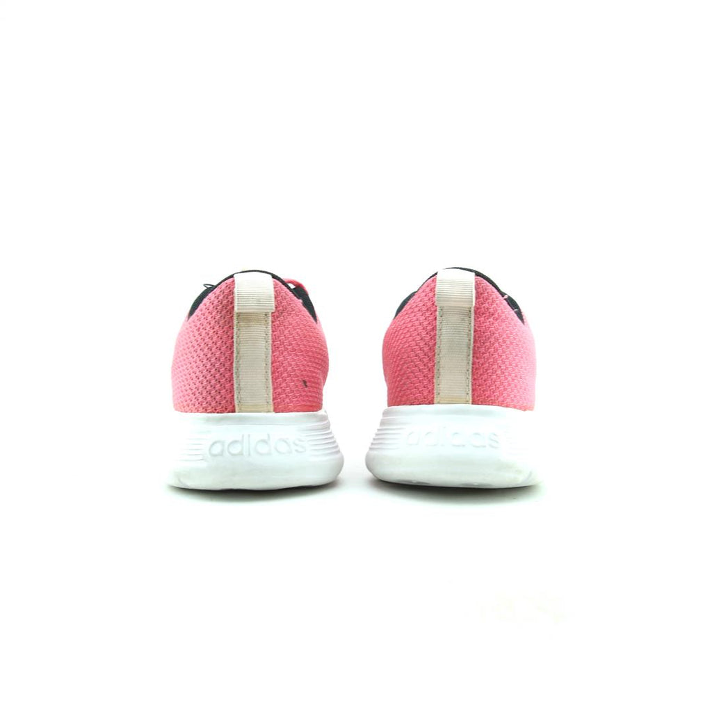 ADIDAS  SWIFT