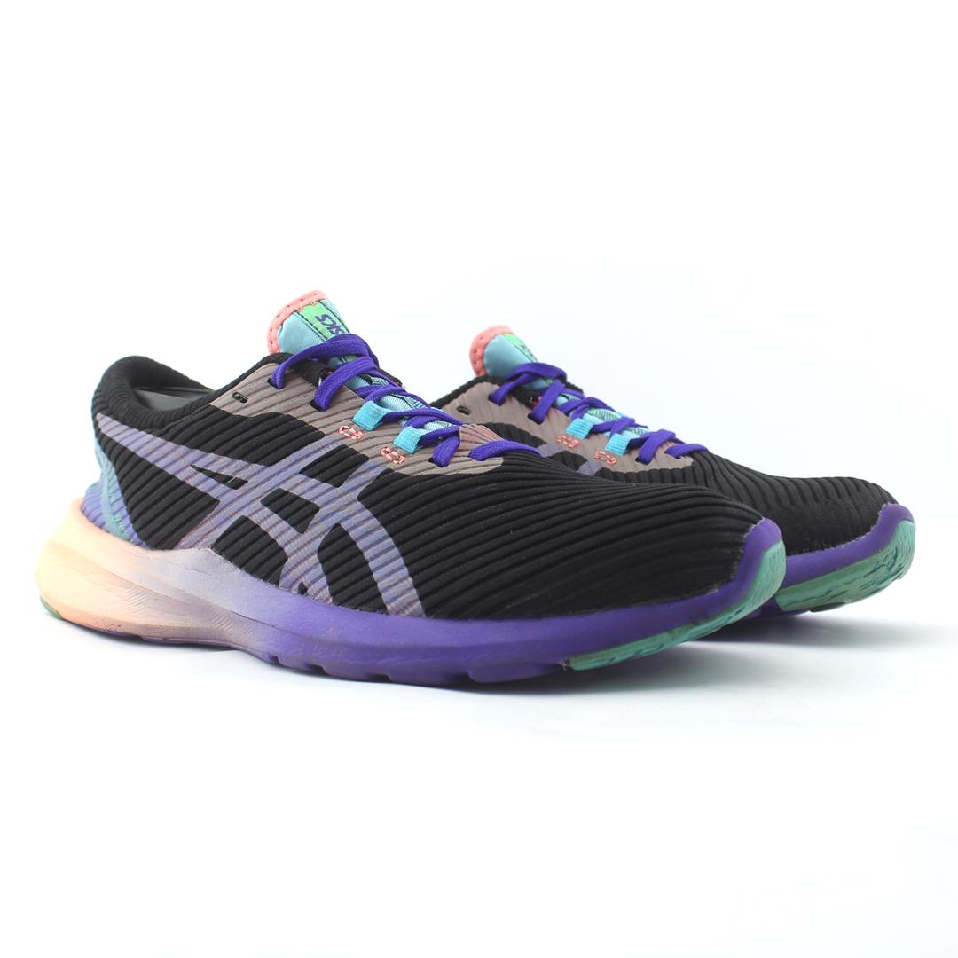 ASICS VERSABLAST
