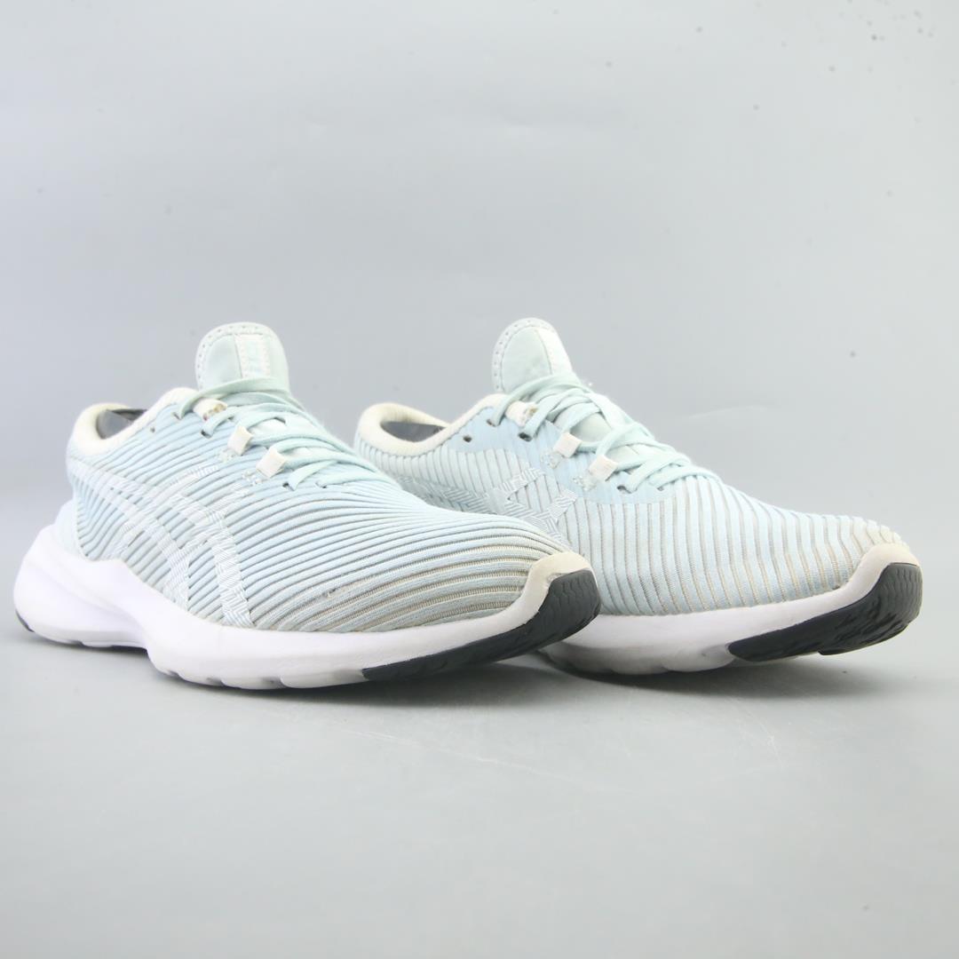 ASICS VERSABLAST