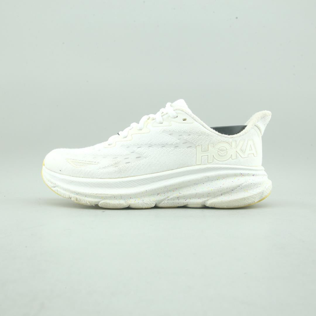 HOKA ONE ONE CLIFTON 9
