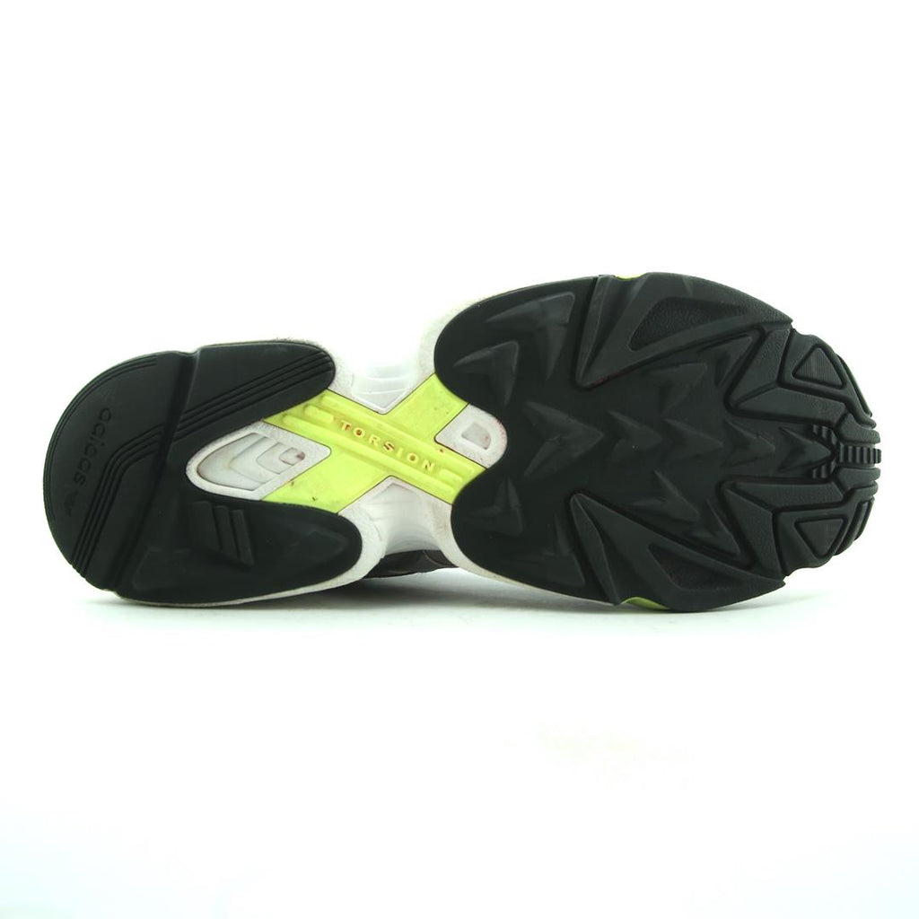 ADIDAS  YUNG-96