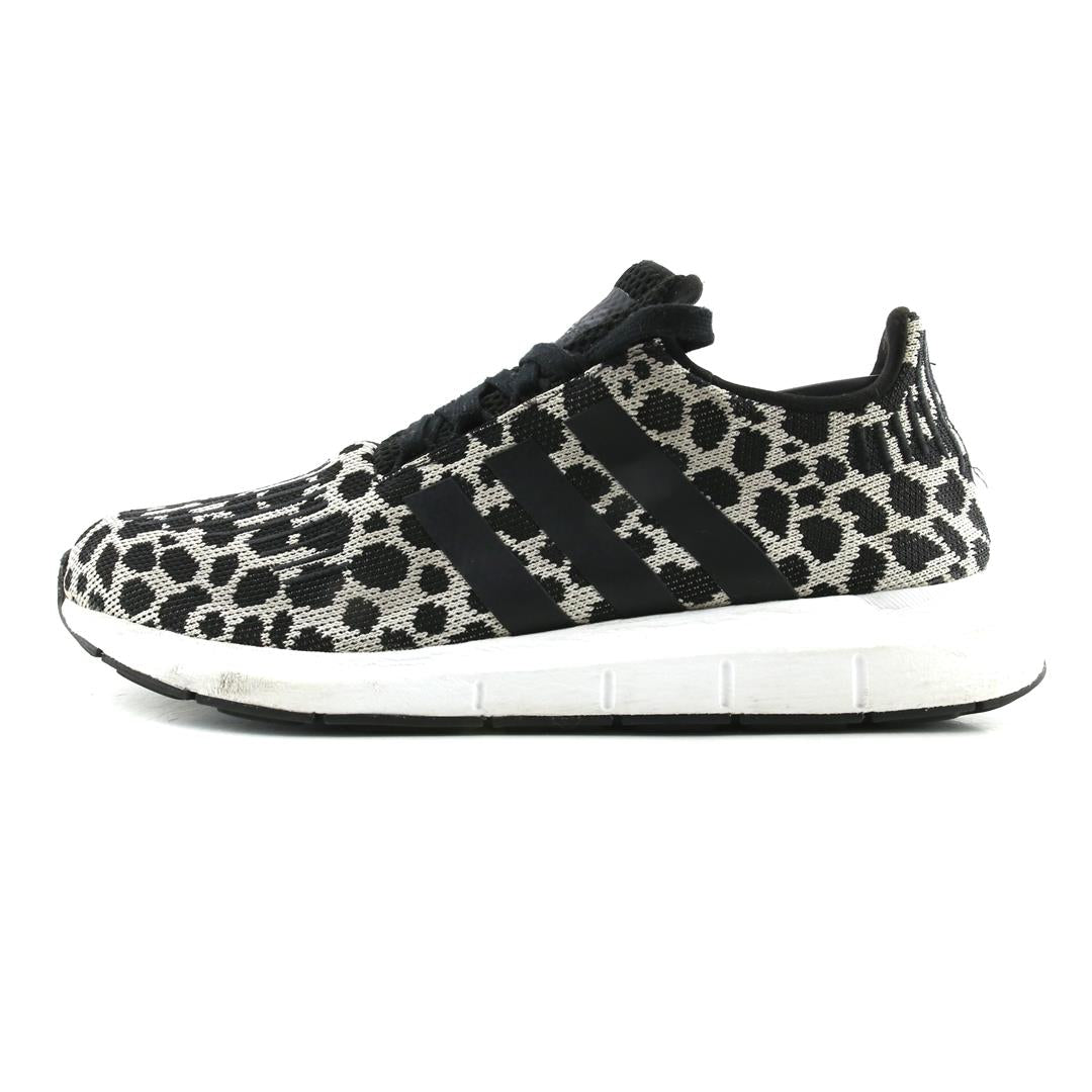 ADIDAS  SWIFT RUN LEOPARD