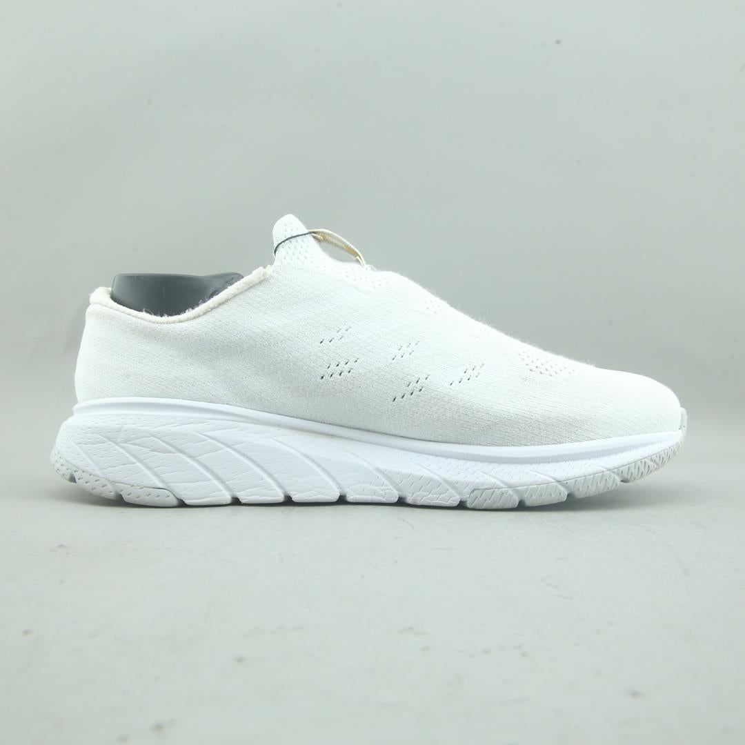 HOKA ONE ONE CAVU 3