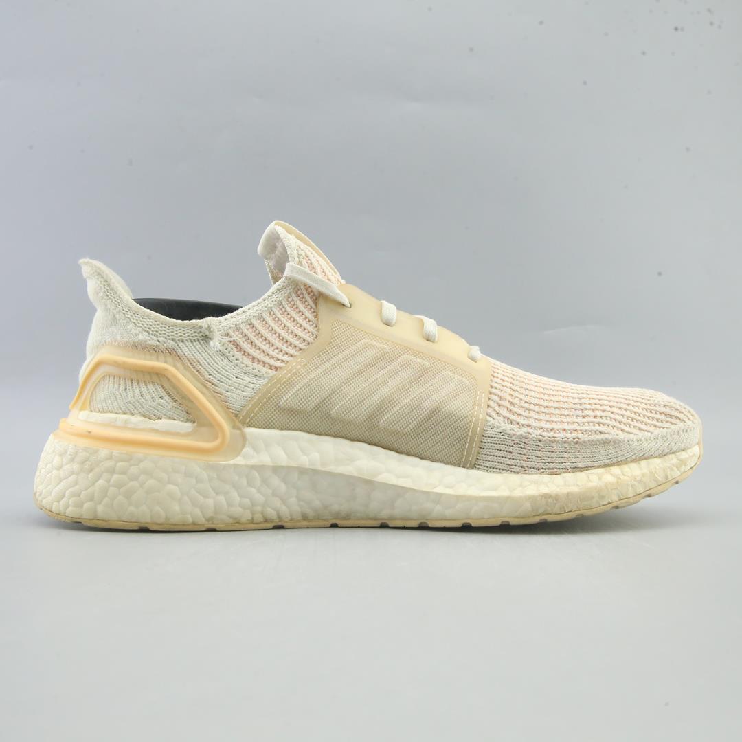 ADIDAS  ULTRA BOOST 19