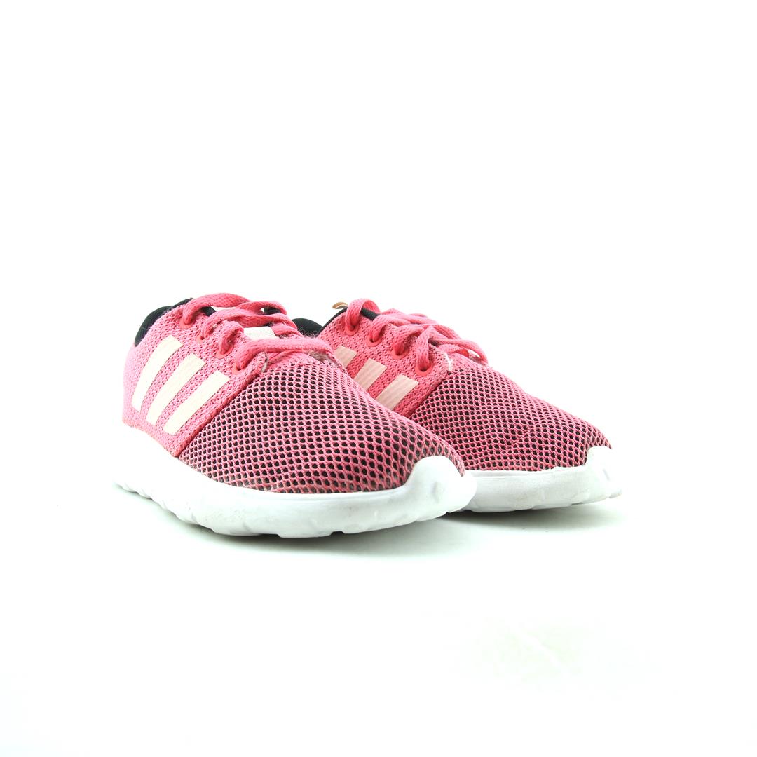 ADIDAS  SWIFT