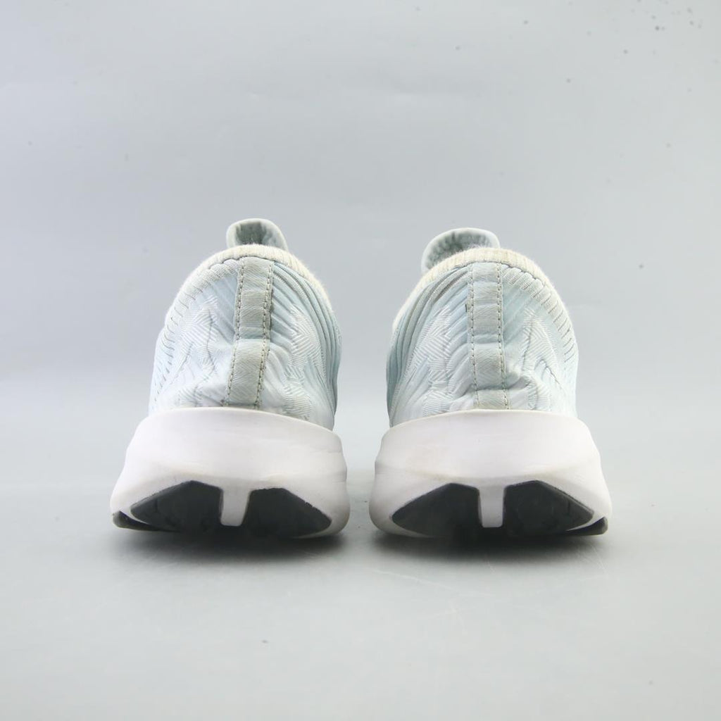 ASICS VERSABLAST