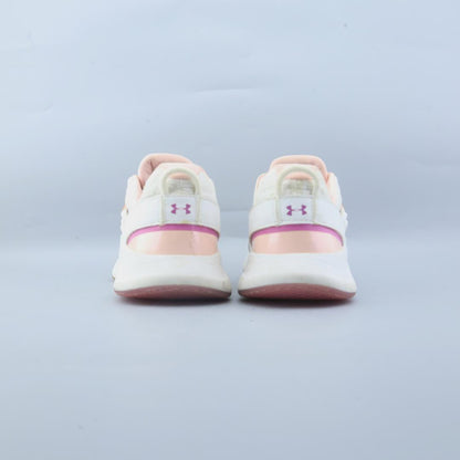UNDER ARMOUR CHARGED BREATHE