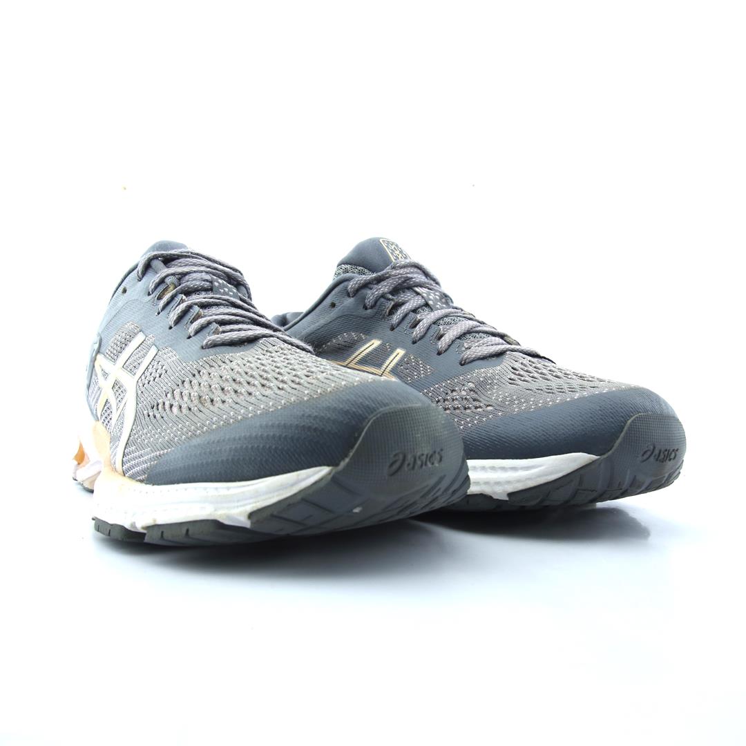 ASICS GEL-KAYANO 26