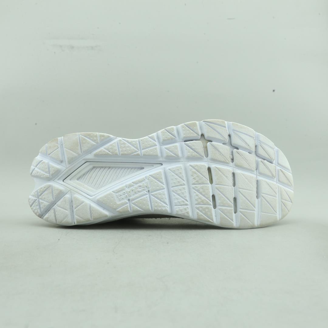 HOKA ONE ONE MACH 5