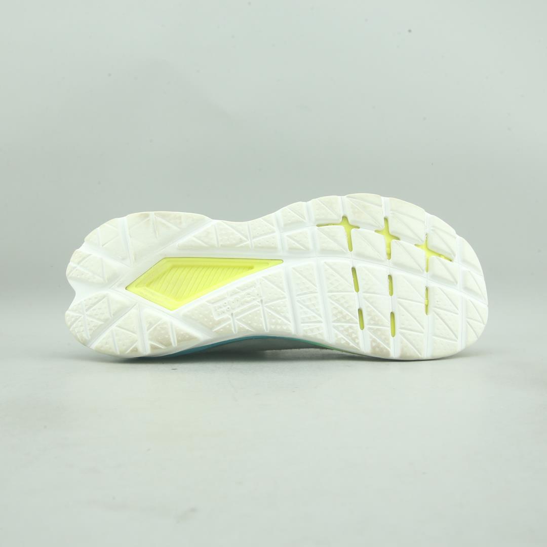 HOKA ONE ONE MACH 5