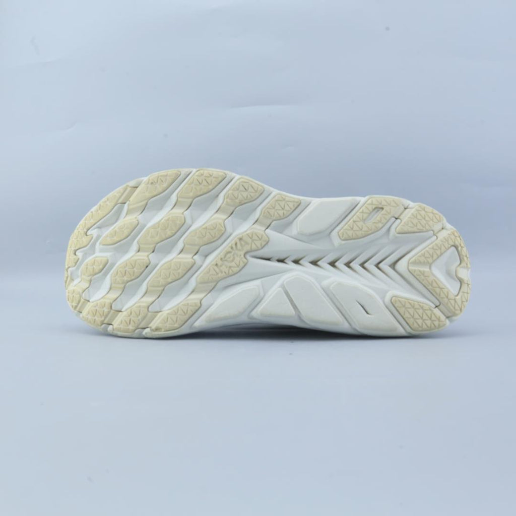 HOKA ONE ONE CLIFTON 8